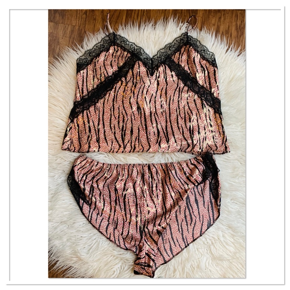 Victoria’s Secret Satin Metallic Cami Lounge Set Red Black Gold Size XL